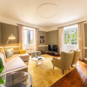https://the-wine-lodges.madeira-islandshotels.com