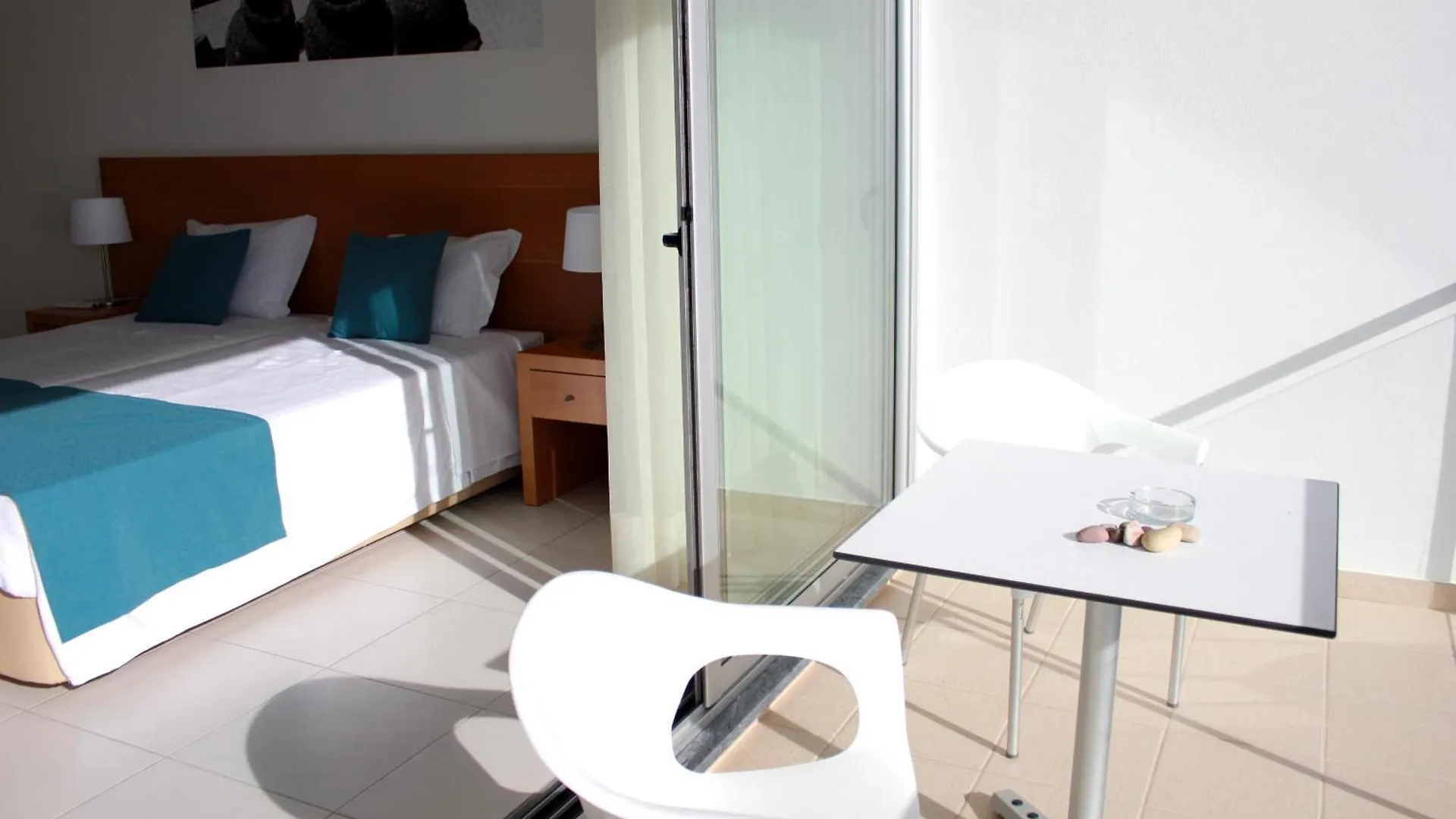 Casa Praia Mar Guest House Salema